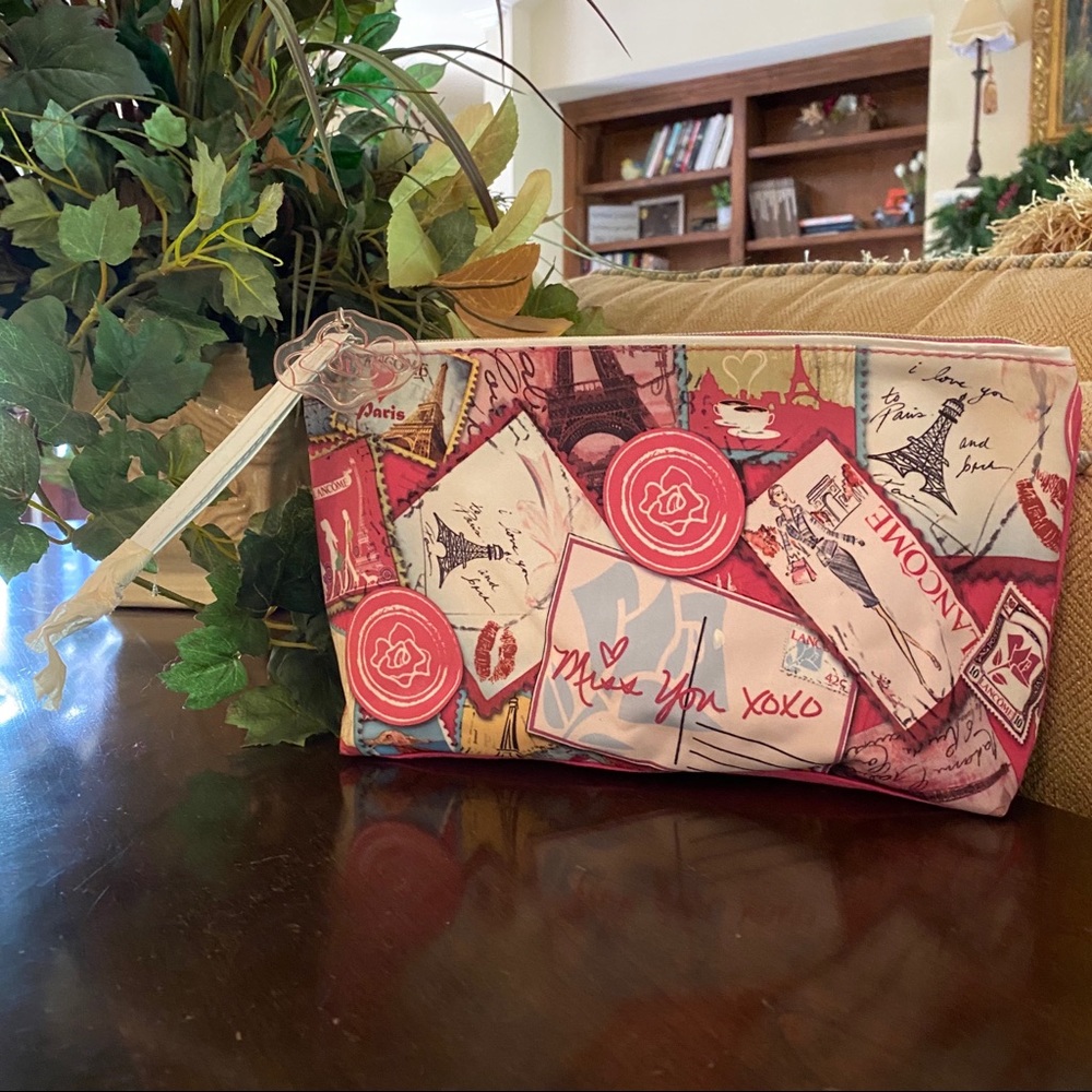Lancôme Paris Travel/Passport Design make-up bag